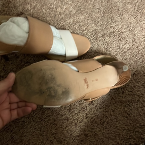 Coach - Picture 6 of 6